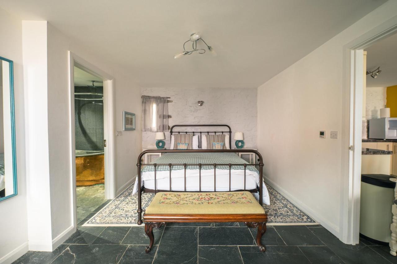 Appartement Hideaway With Roll-top Bath & Log Burner Saint David's