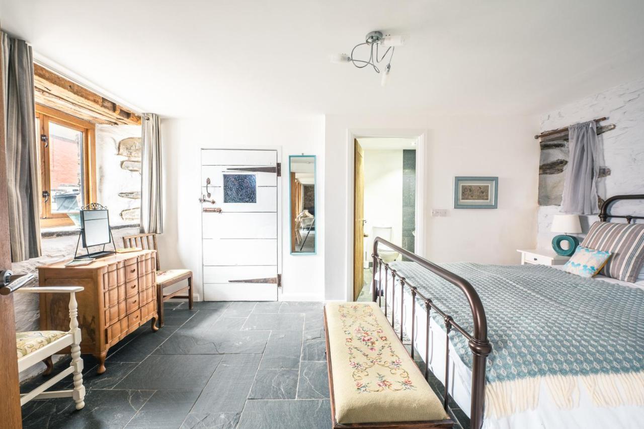 Hideaway With Roll-top Bath & Log Burner Apartment St. Davids (Pembrokeshire)