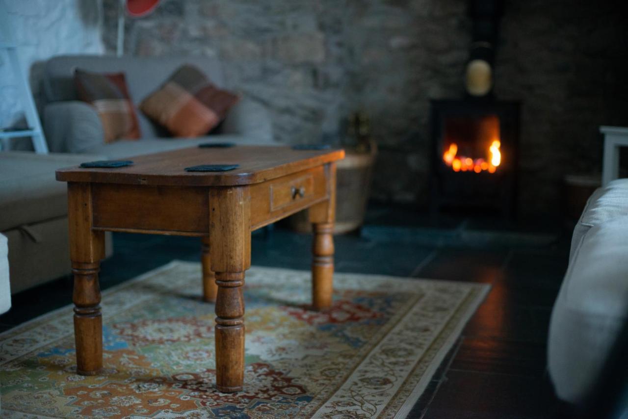 Hideaway With Roll-top Bath & Log Burner * St. Davids (Pembrokeshire)